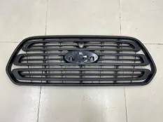 Решетка радиатора передняя Ford Transit 8
