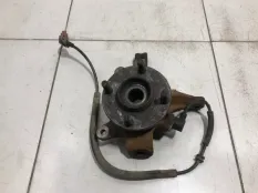 Кулак поворотный передний левый Nissan Almera 1