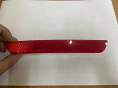 Отражатель в бампер задний левый Volkswagen Jetta