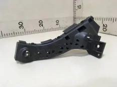 Кронштейн бампера передний Mazda 3 1