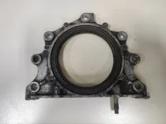 Крышка коленвала задняя Toyota Aygo