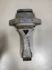 Опора двигателя задняя Chevrolet Aveo T200 2010