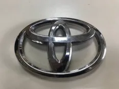 Эмблема передняя Toyota Land Cruiser 200