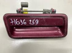 Ручка двери наружная правая Mazda 323 ASTINA 1.5