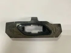 Кронштейн форсунки омывателя фары правый Lexus