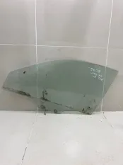 Стекло двери переднее левое Kia Spectra SD