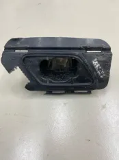 Кронштейн форсунки омывателя фары правый Skoda