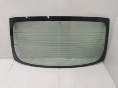 Стекло заднее заднее Renault Symbol 1
