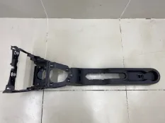 Консоль центральная Renault Kaptur H4M 438 2017