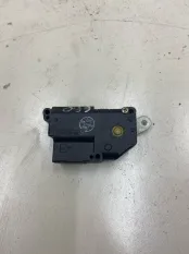 Моторчик заслонки отопителя Suzuki Baleno 1 EG