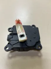 Моторчик заслонки отопителя Renault Fluence L30R