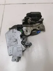 Замок двери задний правый Nissan Almera 2 N16