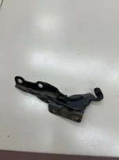 Петля капота правая Kia Sportage 2 KM G4GC 2.0
