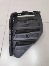 Решетка в бампер передняя левая Geely Tugella