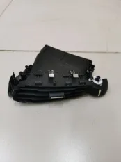 Дефлектор воздушный центральный левый Ford Focus 3