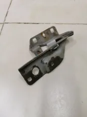 Петля капота правая Nissan Almera 2 N16 СЕДАН