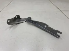 Петля капота левая Skoda Rapid 2