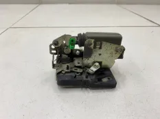 Замок двери задний правый Renault Symbol 1