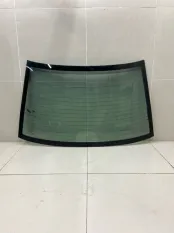 Стекло заднее Mitsubishi Galant 8 EA