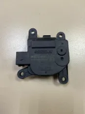 Моторчик заслонки отопителя Kia Rio 3 QB СЕДАН