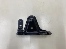 Кронштейн амортизатора двери багажника Toyota Land