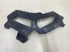 Кронштейн бампера передний правый Renault Arkana