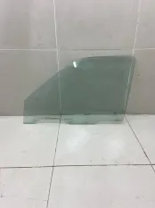 Стекло двери переднее левое Kia Sportage 1 JA