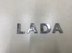 Эмблема на крышку багажника Лада Веста