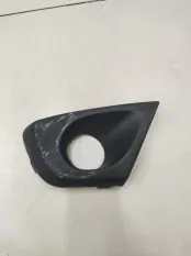 Рамка противотуманной фары правая Renault Duster 1