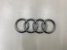 Эмблема на решетку радиатора Audi Q7 4MB