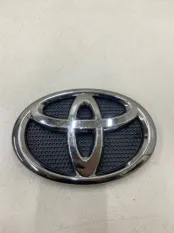 Эмблема на решетку радиатора Toyota Land Cruiser