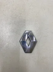 Эмблема на крышку багажника Renault Logan 1