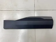Молдинг двери задний правый Geely Atlas 2 FX11