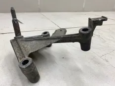 Кронштейн МКПП Renault Kangoo 1 KC K7J700 2005