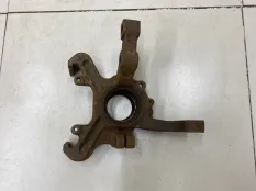 Кулак поворотный передний правый Dodge Neon 2 ECB