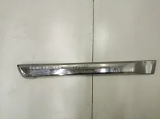 Молдинг двери задний правый Toyota Land Cruiser