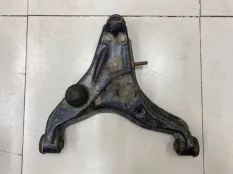 Рычаг подвески нижний передний левый Mitsubishi