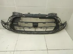 Кронштейн решетки радиатора Ford Transit 8