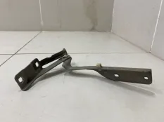 Петля капота правая Nissan Primera 3 P12