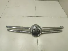 Накладка решетки радиатора Volkswagen Touareg 1