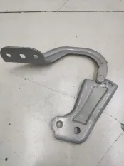 Петля капота левая Ford Focus 3