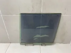 Стекло двери заднее левое Land Rover Range Rover 2