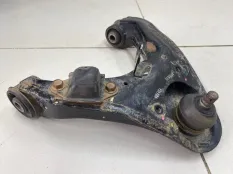 Рычаг подвески верхний передний левый Mitsubishi