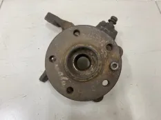 Кулак поворотный передний правый Volkswagen