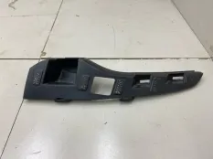 Кронштейн бампера передний левый Renault Arkana