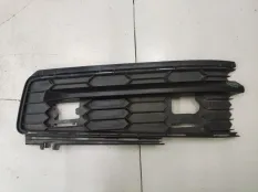 Решетка в бампер правая Skoda Kodiaq