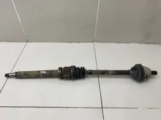 Полуось (привод) передний правый Ford Focus 2