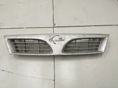 Решетка радиатора Nissan Almera 1 N15