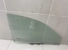 Стекло двери переднее правое Mitsubishi Lancer 9