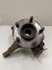 Кулак поворотный передний правый Ford Focus 2